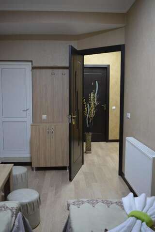 Гостевой дом Millennium Rabati Ахалцихе Двухместный номер с 1 кроватью и собственной ванной комнатой-2